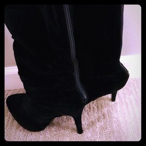 Black velvet stiletto knee-high boots - Size 5.5